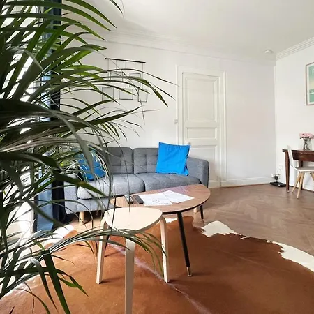 Le Petit Cambronne Hyper Center *