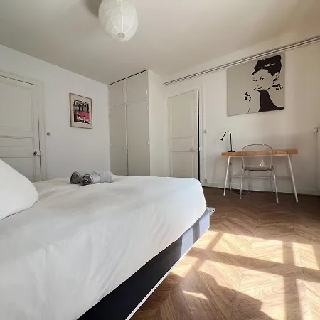 Le Petit Cambronne Hyper Center