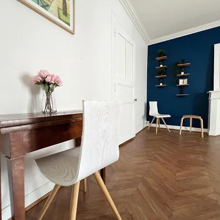 Le Petit Cambronne Hyper Center ナント