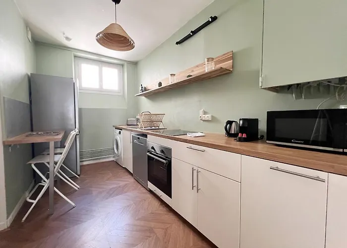 Le Petit Cambronne Hyper Center *