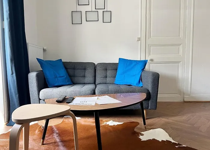 Le Petit Cambronne Hyper Center *